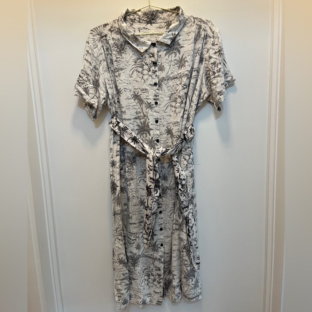 The Great Tropical Print Button-Down Dress in Black and White